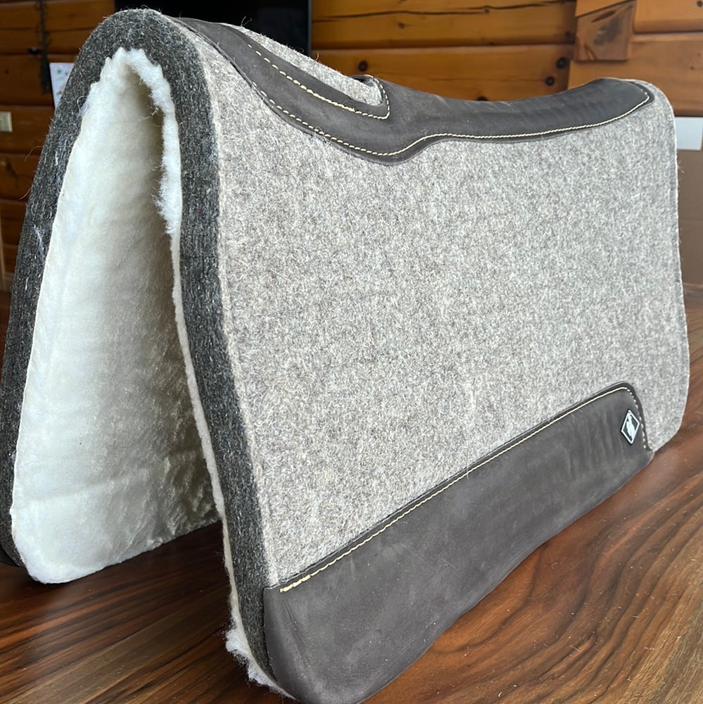 
                  
                    Saddle Pad - 100% Wool - Fleece Liner
                  
                